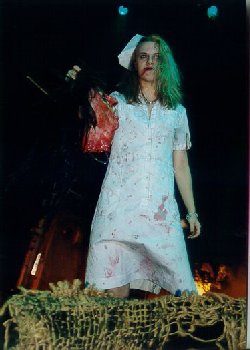Alice Cooper's daughter to appear in <b>Scarlet Fry's Junkfood Horrorfest</b>